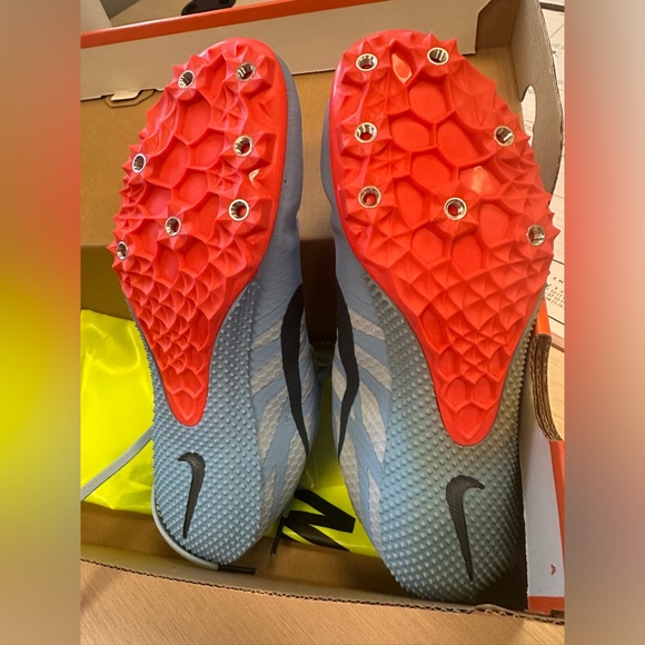 Nike Cleats- Brand new! - Picture 2 of 5